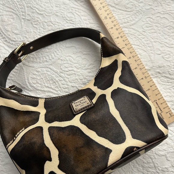 Dooney and Bourke Giraffe print handbag/purse. Dark brown and cream white. EUC - Picture 3 of 8